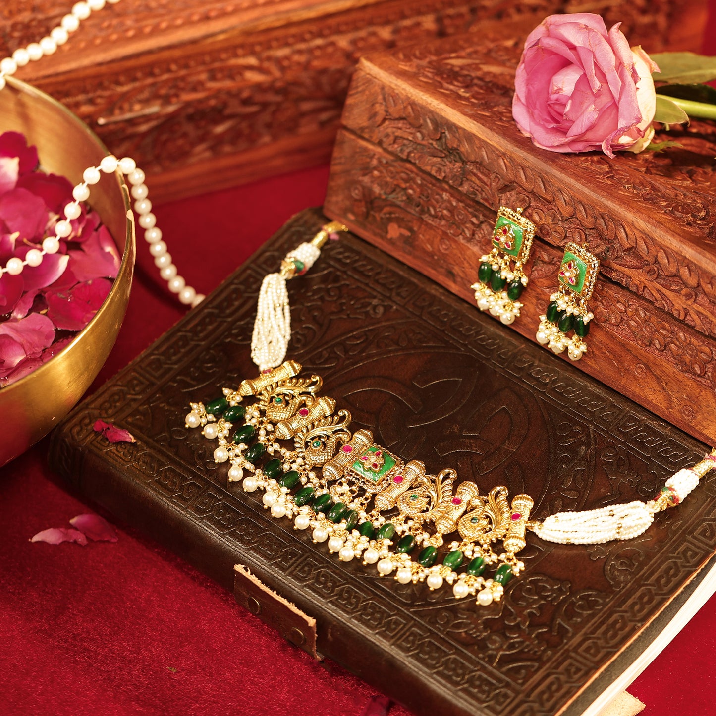 Royal Emerald Green Kundan Choker Necklace Set with Matching Earrings