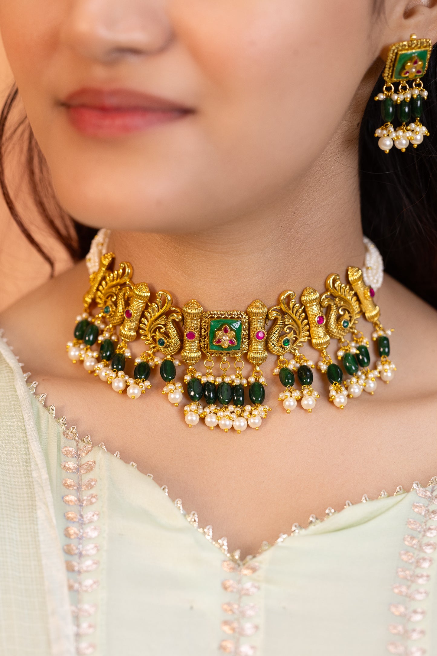 Royal Emerald Green Kundan Choker Necklace Set with Matching Earrings