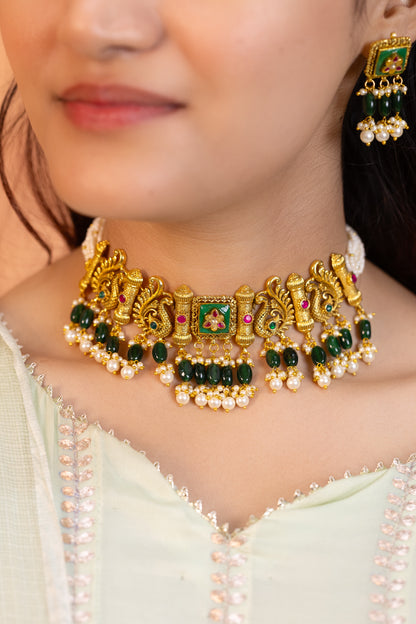 Royal Emerald Green Kundan Choker Necklace Set with Matching Earrings