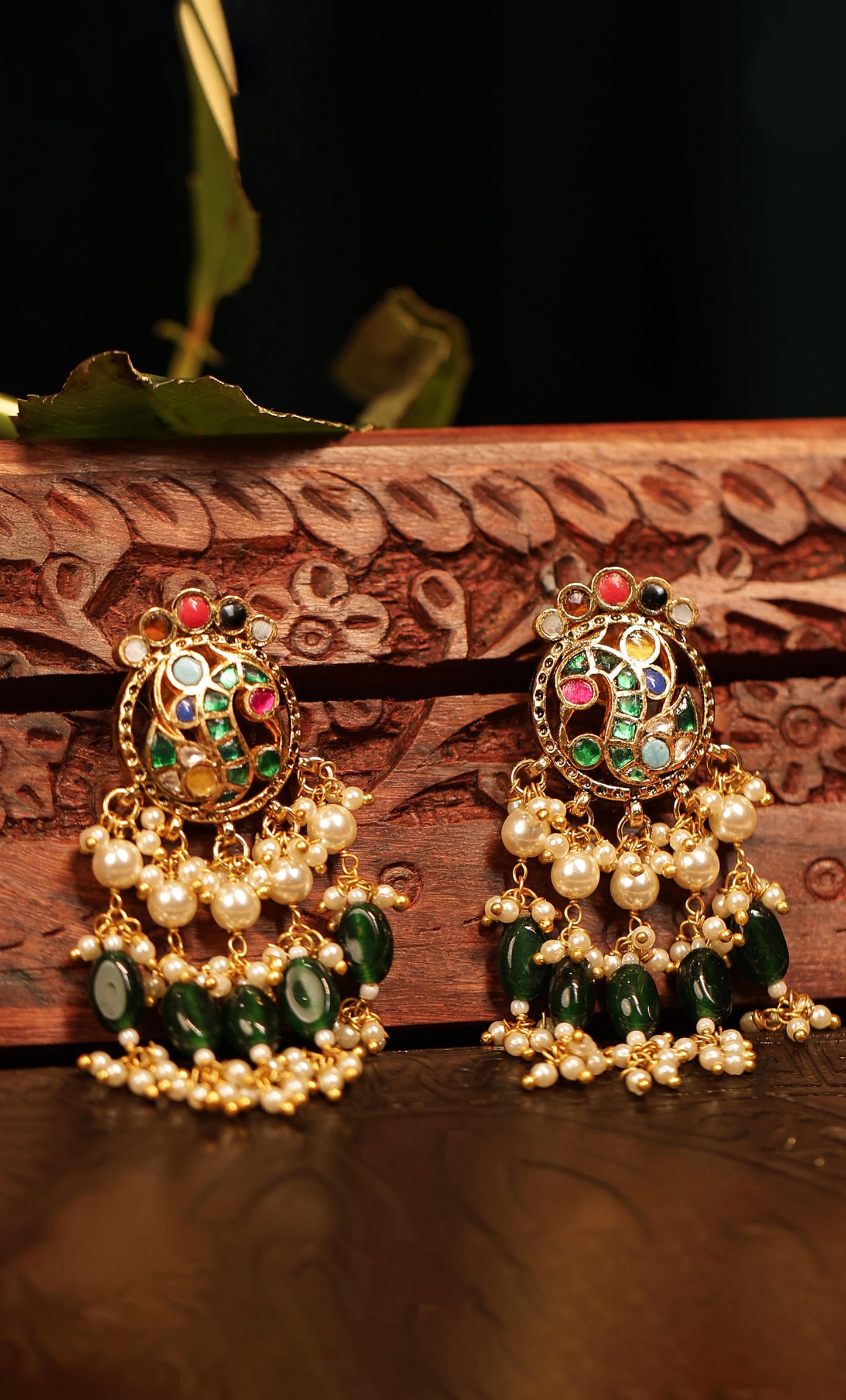 Handmade Traditional Green Bead Pendant Choker Set – Bridal Necklace Set