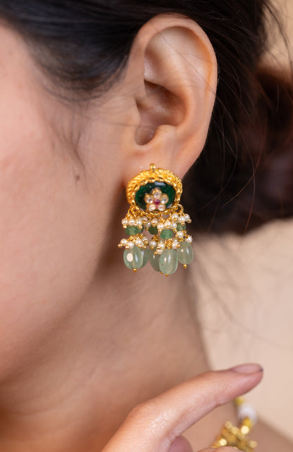 Green Kundan Beaded Choker Necklace Set – Traditional Bridal Jewelry